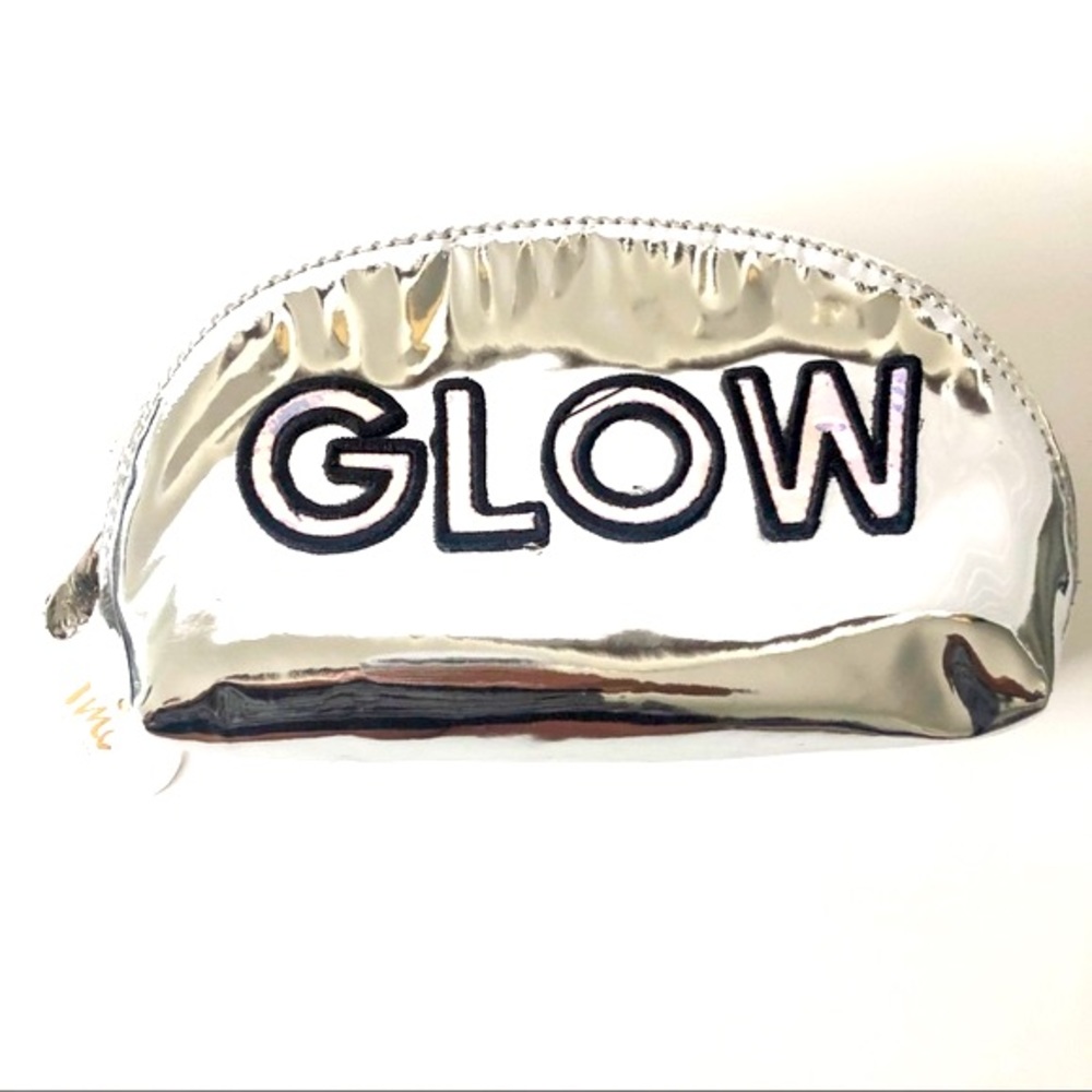 Glow Silver Metallic Makeup Pouch